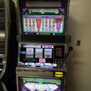 IGT reel spinner triple diamond 2 coin